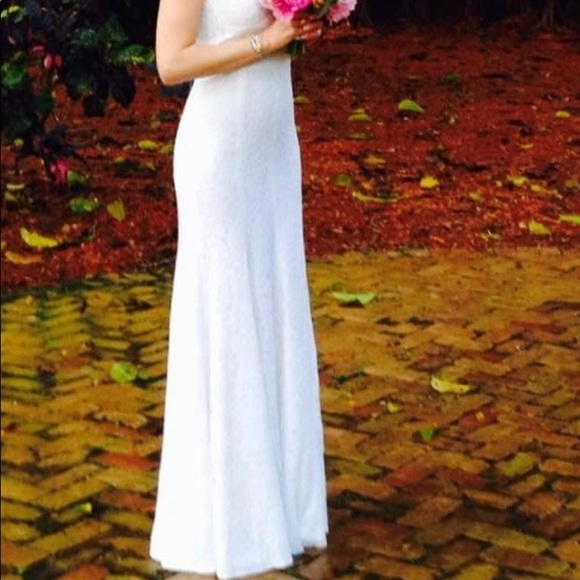 White dress- Worn for wedding - Picture 3 of 12
